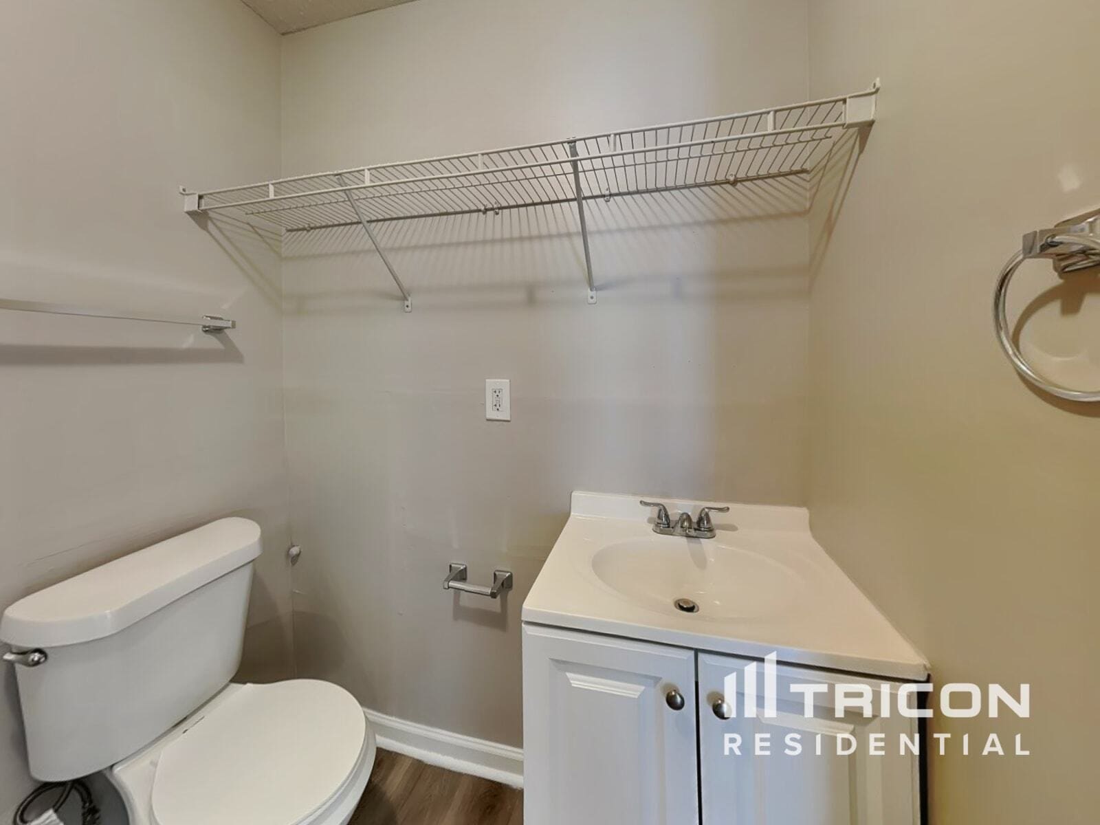 Building Photo - 3596 Caseys Cove