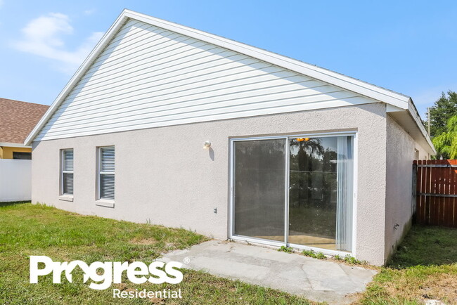Building Photo - 2041 Colonial Woods Blvd