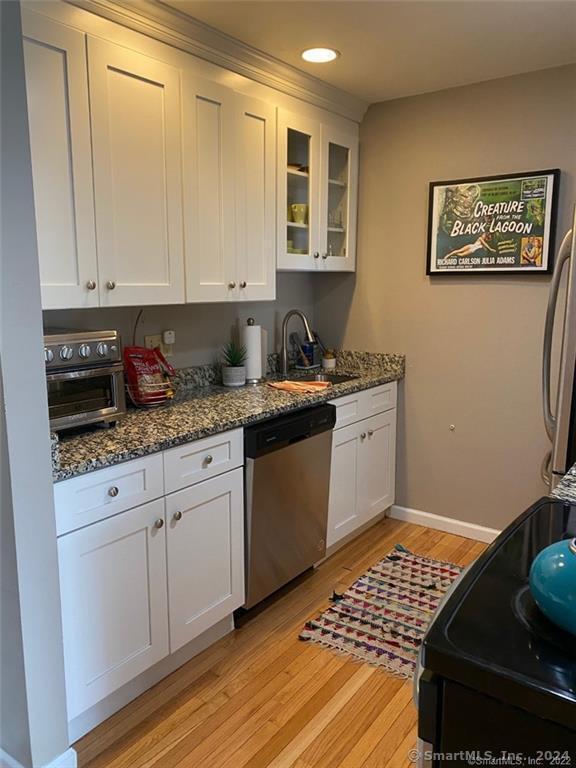 Building Photo - 291 Hope St