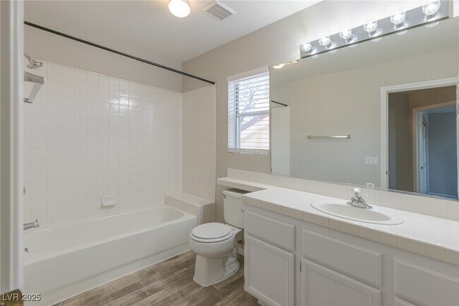 Building Photo - 52 Durango Station Dr