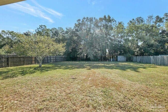 Building Photo - 10601 Silver Creek Dr