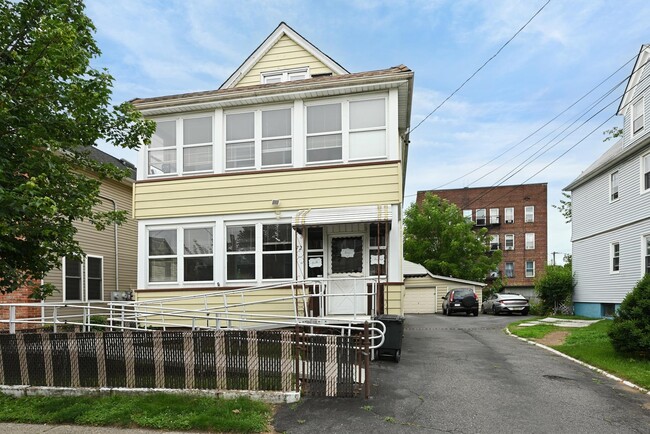 Building Photo - 72 Halstead Ave