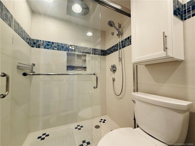 Building Photo - 9500 S Ocean Dr