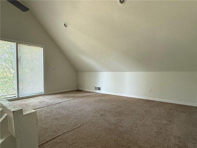 Building Photo - 8439 Lake Dr