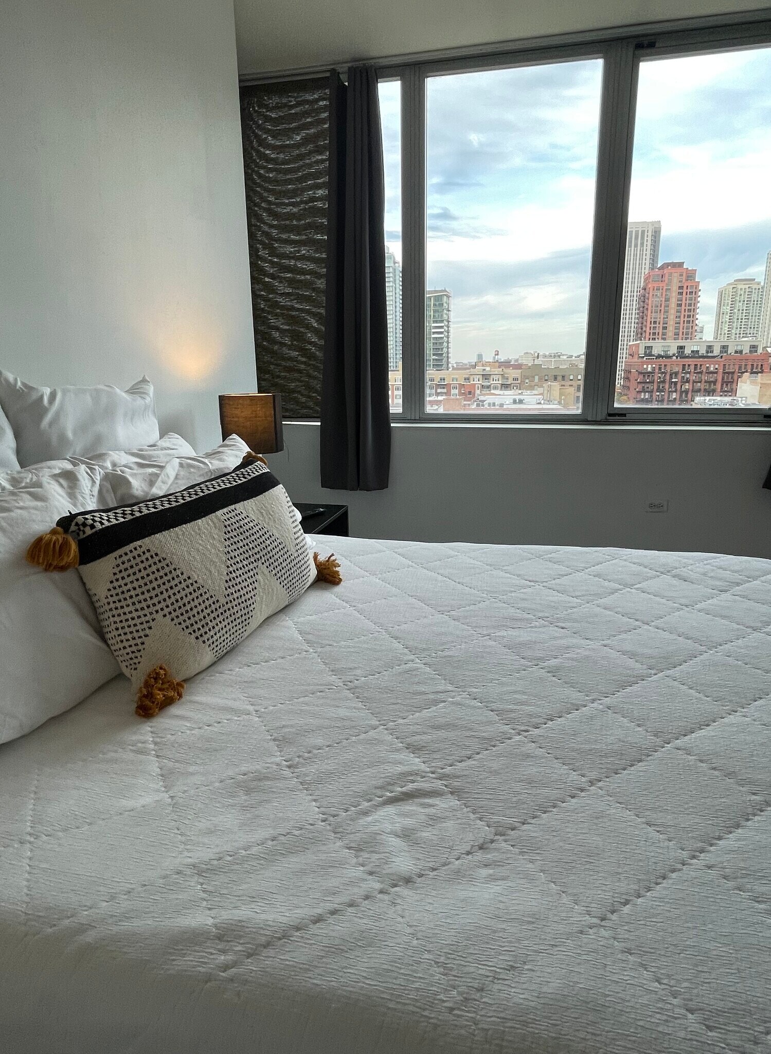 Building Photo - 659 W Randolph St