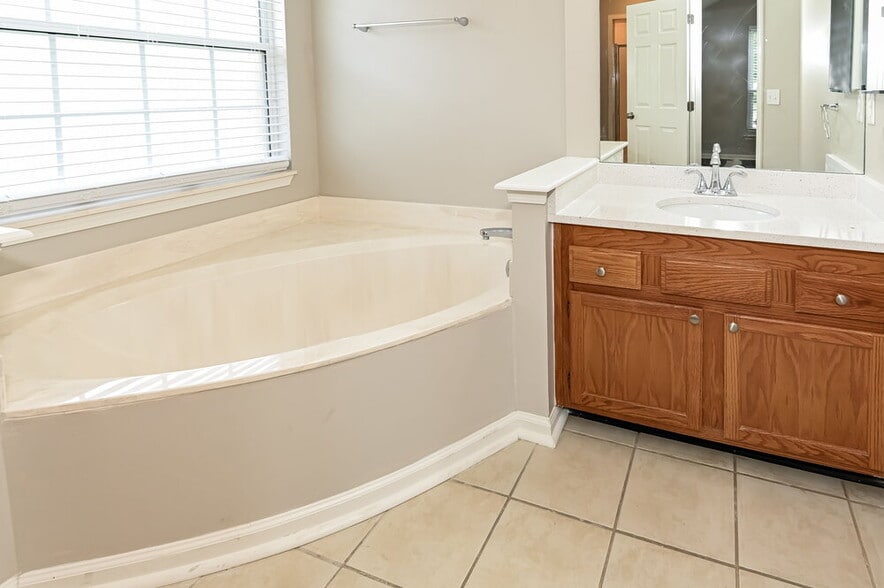 Building Photo - 4758 Cumberland Station Ct