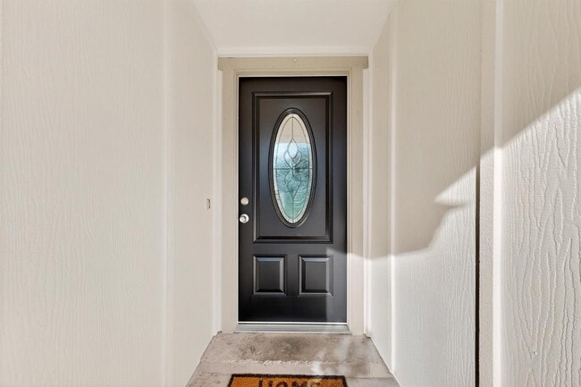 Building Photo - 7200 Barnsdale Way