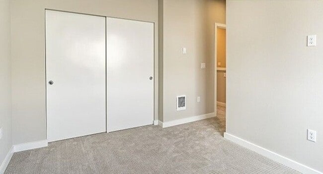 Building Photo - Brand New Pinehurst Home with Hardwood Floors & Easy I-5 Access