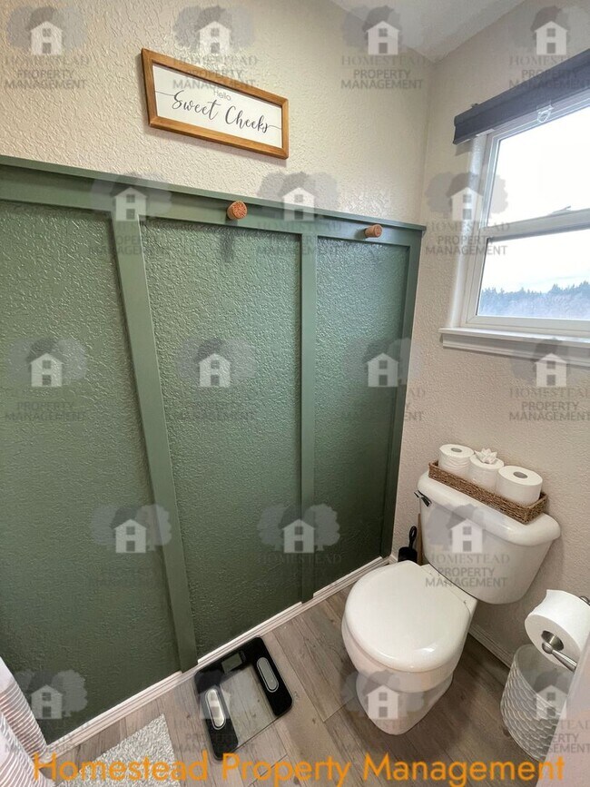 Building Photo - OUTSTANDING SOUTH SALEM LOCATION! HOME WITH A VIEW!