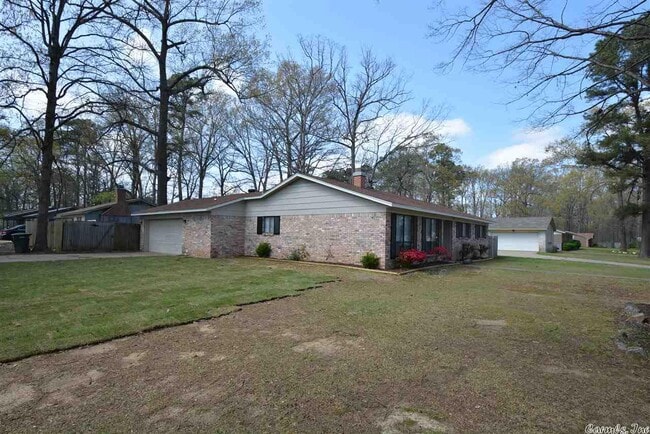 Building Photo - 9412 Warren Dr