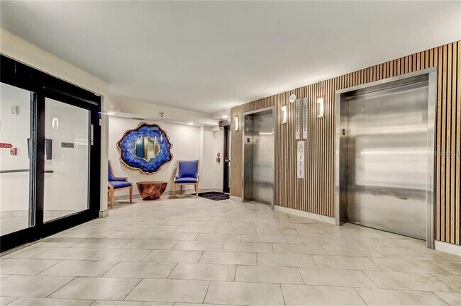 Building Photo - 690 Island Way