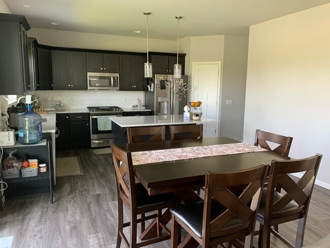 Building Photo - 5608 Levitan Ln