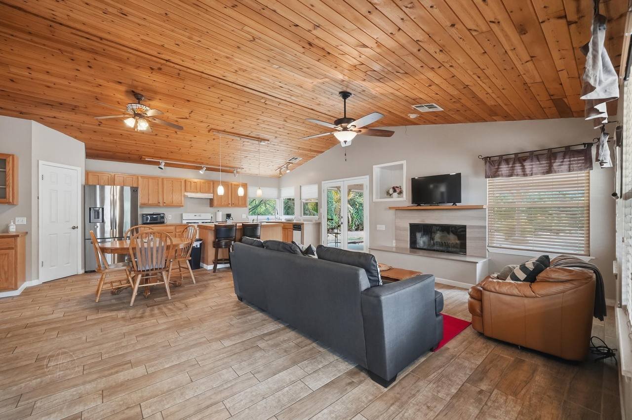 Building Photo - 7501 Uplands of the Kern Dr