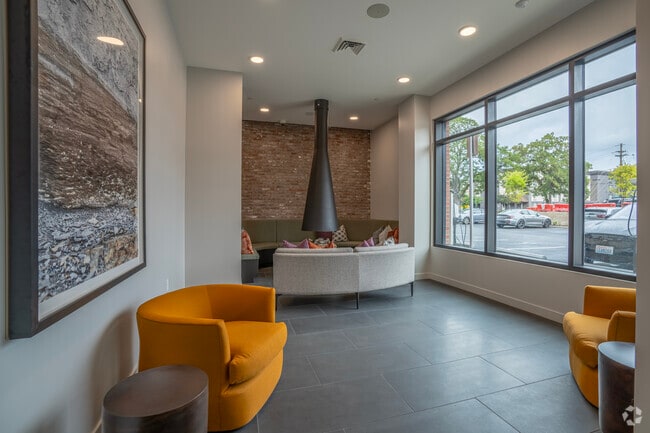 Interior Photo - Aeon
