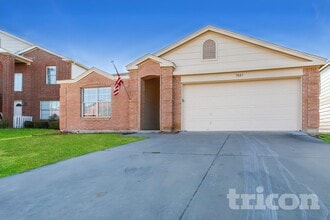 Building Photo - 7005 Bridlewood Dr