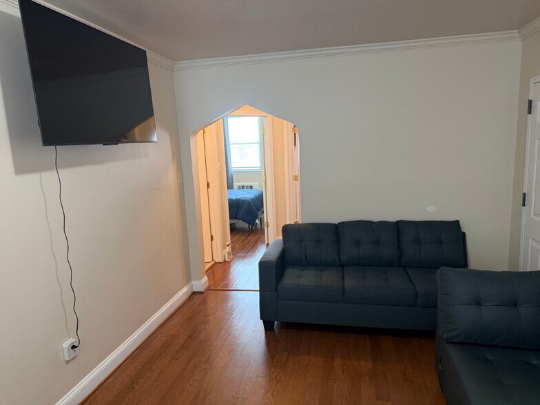 Building Photo - 4309 Norfolk Ave