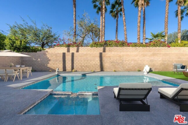 Building Photo - 70895 Ironwood Dr