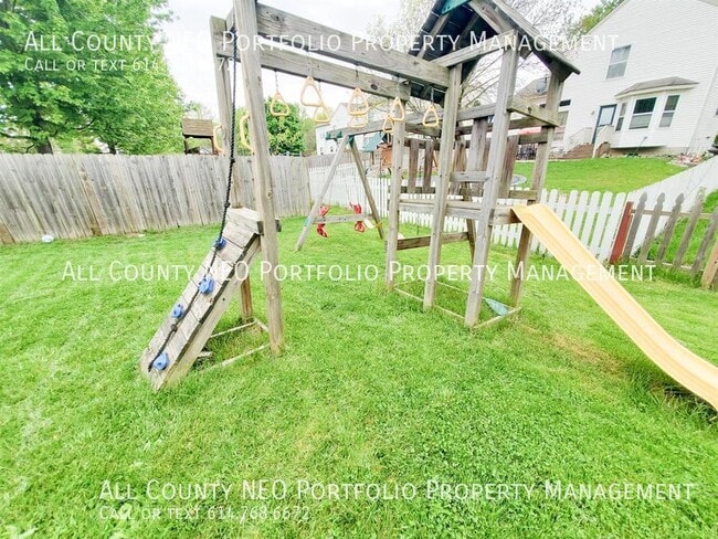Building Photo - 3141 Hines Rd