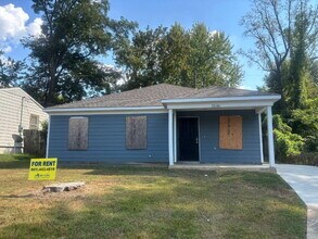 Building Photo - "Charming 4-Bedroom Home with 2 Full Baths on Callie Rd, Memphis – Spacious Living Awaits!"