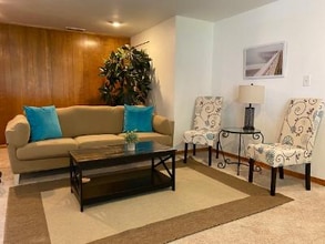 Building Photo - 17807 8th Ave NE