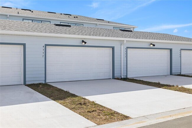 Building Photo - 4577 ORCHARD VIEW Aly