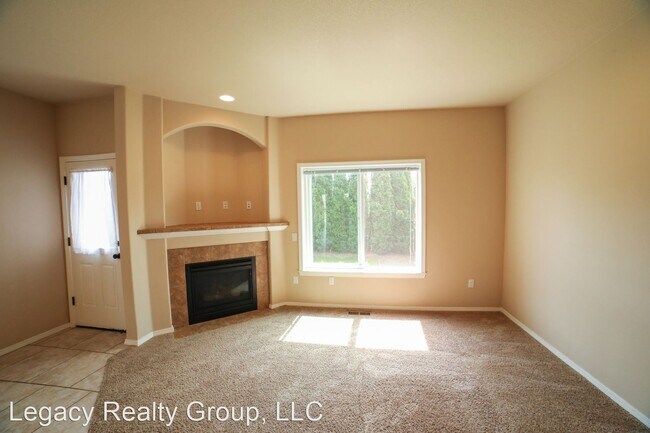 Building Photo - 3 br, 2.5 bath House - 875 NW 1ST AVE