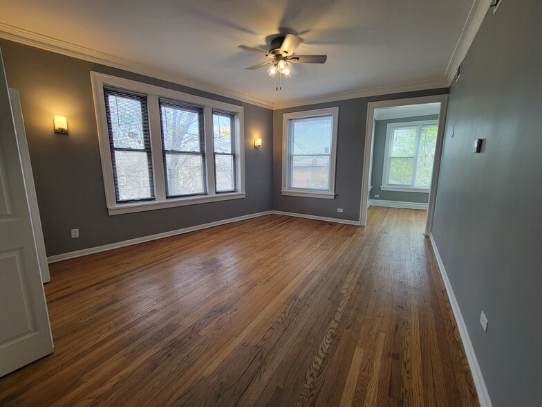 Building Photo - 1205 W Farwell Ave