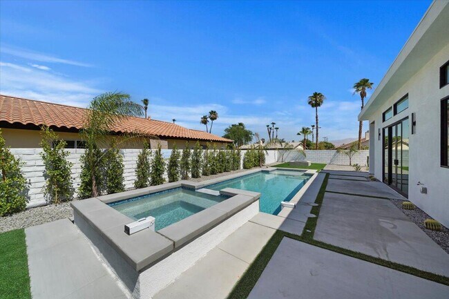 Building Photo - 78525 Orcabessa Dr