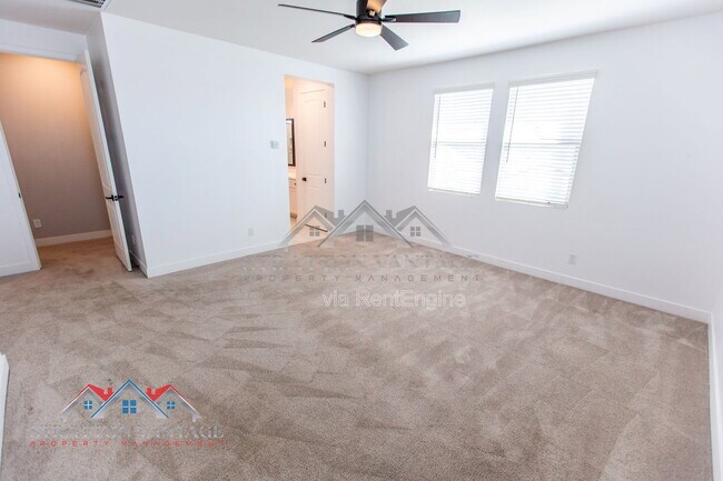 Building Photo - 15075 W McKinley St