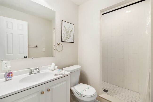 Building Photo - 5542 20th St