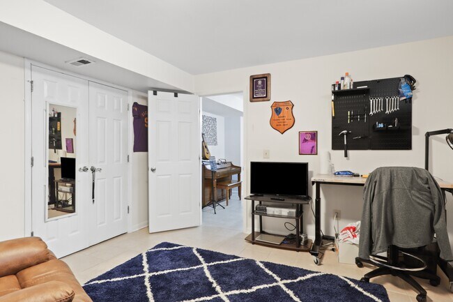 Building Photo - 47627 Rhyolite Pl