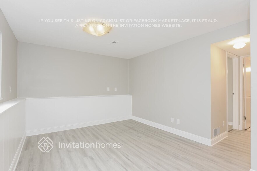 Building Photo - 9620 W 104th Dr