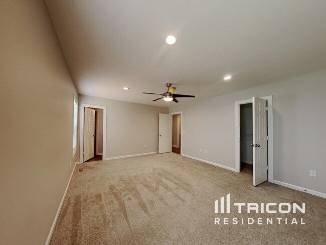 Building Photo - 953 Loch Lomond Cir