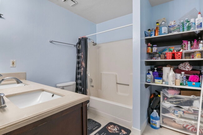 Building Photo - 4160 S Oak Meadows Dr