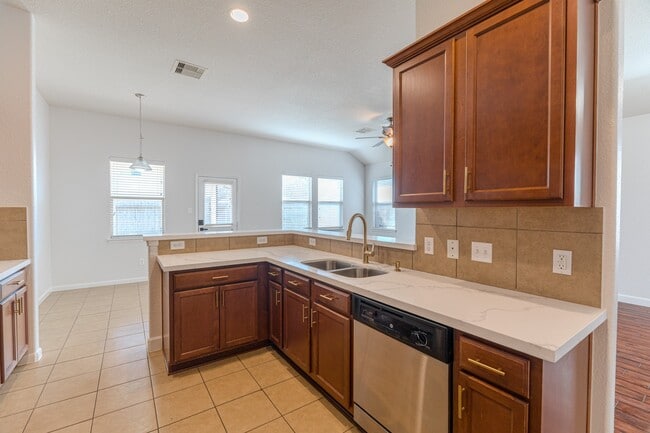 Building Photo - 15443 Lady Shery Ln