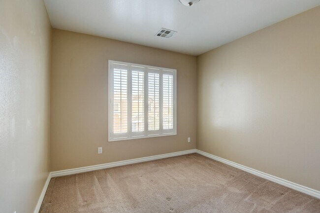 Building Photo - 1713 Bamboo Rain Ave