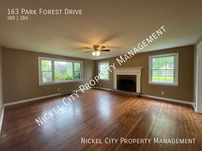 Building Photo - 163 Park Forest Dr