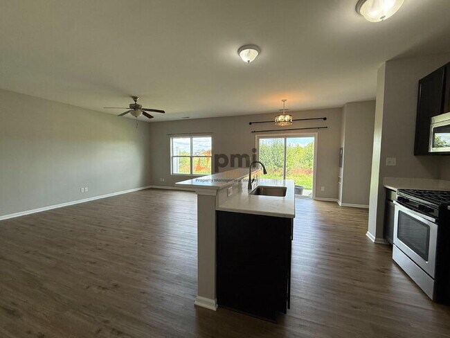 Building Photo - 7530 East 111th Place