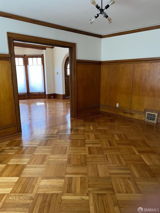 Building Photo - 775 Mangels Ave