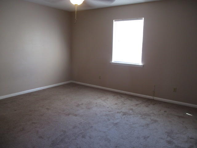 Building Photo - 106 Valencia Dr