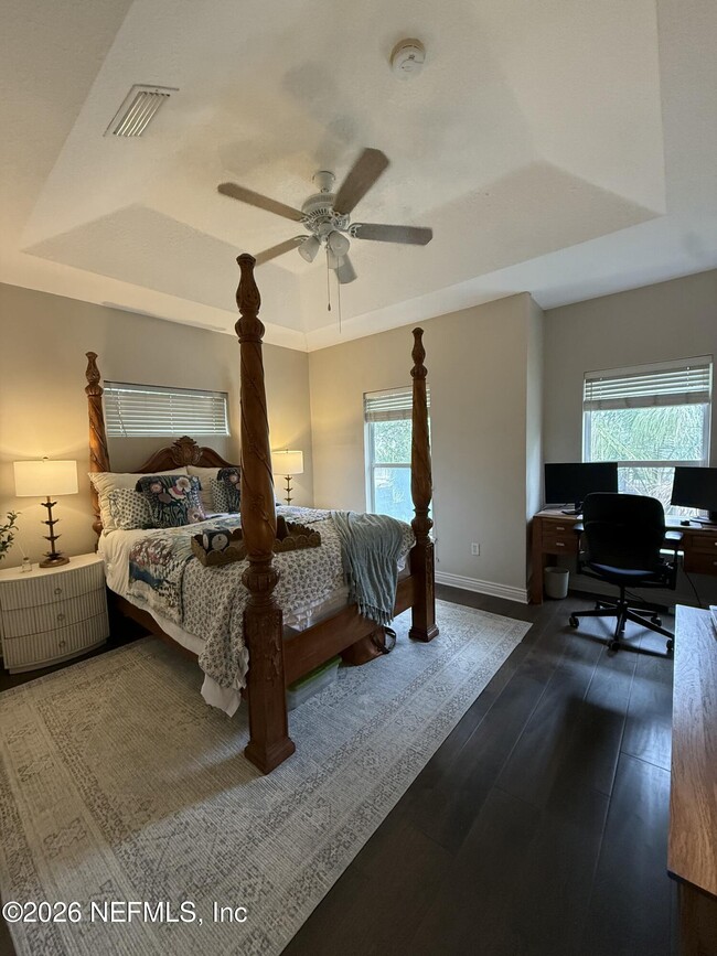 Building Photo - 875 8th St S