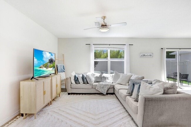 Building Photo - 3044 Suncoast Plains Dr