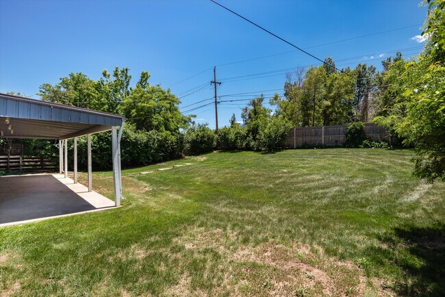 Building Photo - 5290 Highline Pl