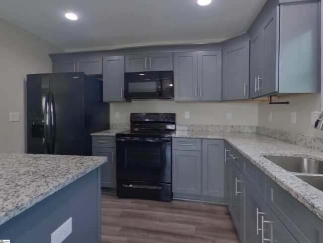 Building Photo - 305 Bonita Dr