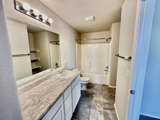 Building Photo - 1600 Scotland Dr