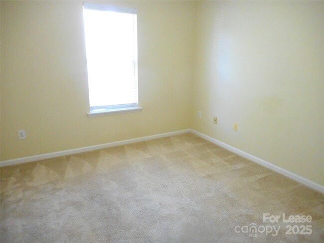Building Photo - 9710 Elizabeth Townes Ln