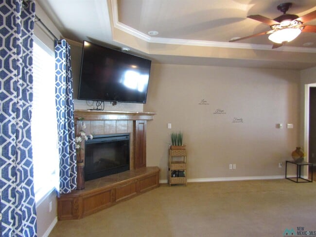 Building Photo - 1405 Lincoln Dr