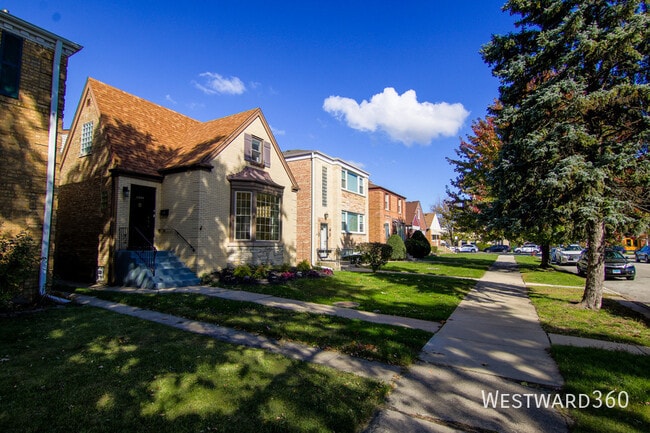 Building Photo - 6444 N Oketo Ave