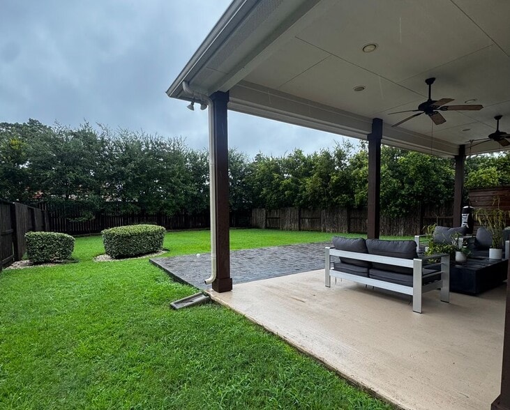 Building Photo - 8915 Leaning Hollow Ln