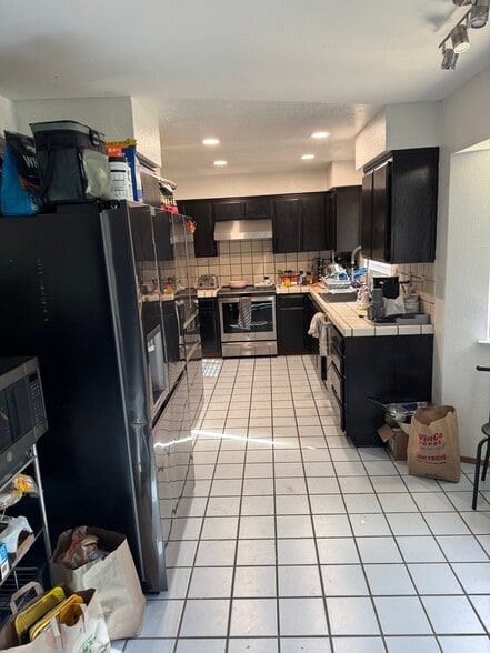 Building Photo - 400 Redrock Dr